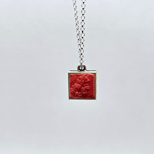 Small Bud Mini Square Necklace