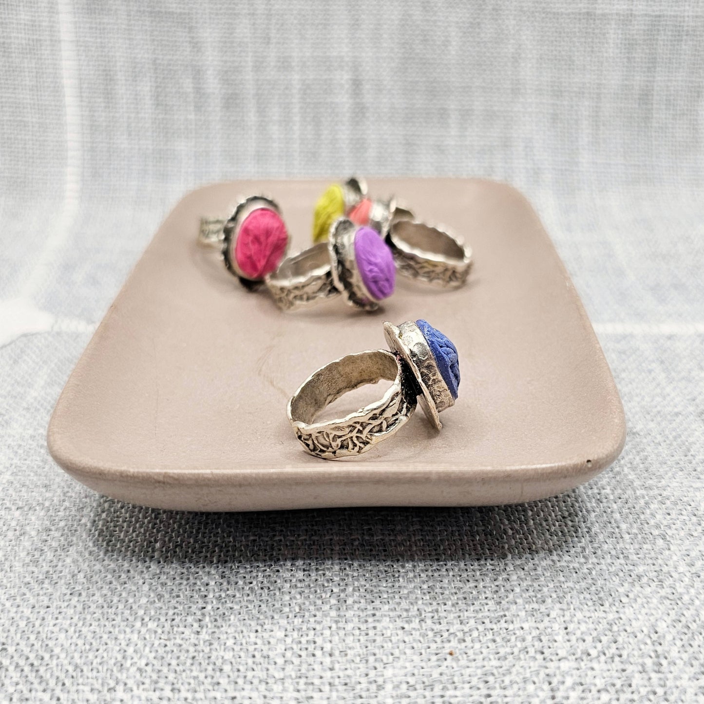 Patterned Band with Border Ring